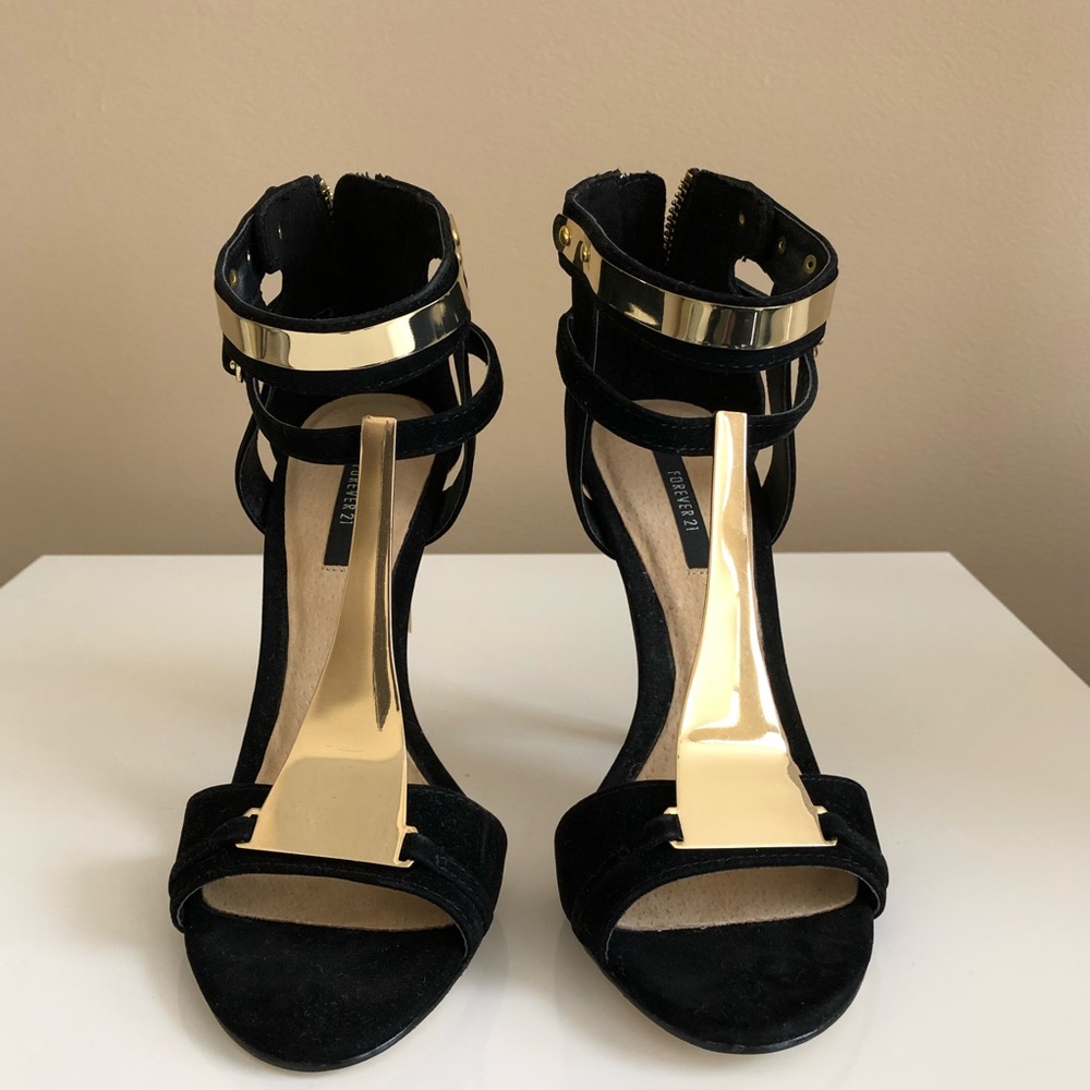 Forever 21 Black and Gold heels!